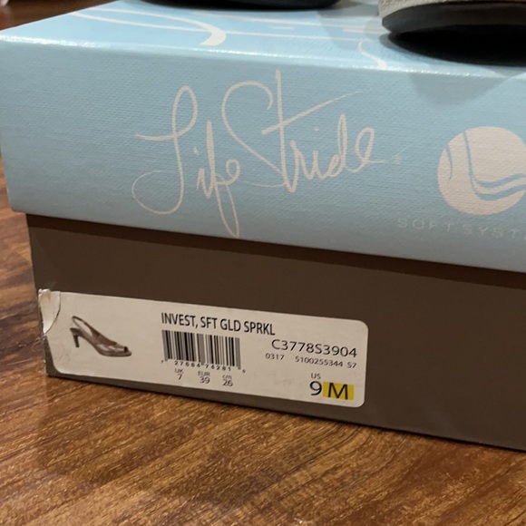Life Stride sz 9 gold heels - Picture 2 of 5